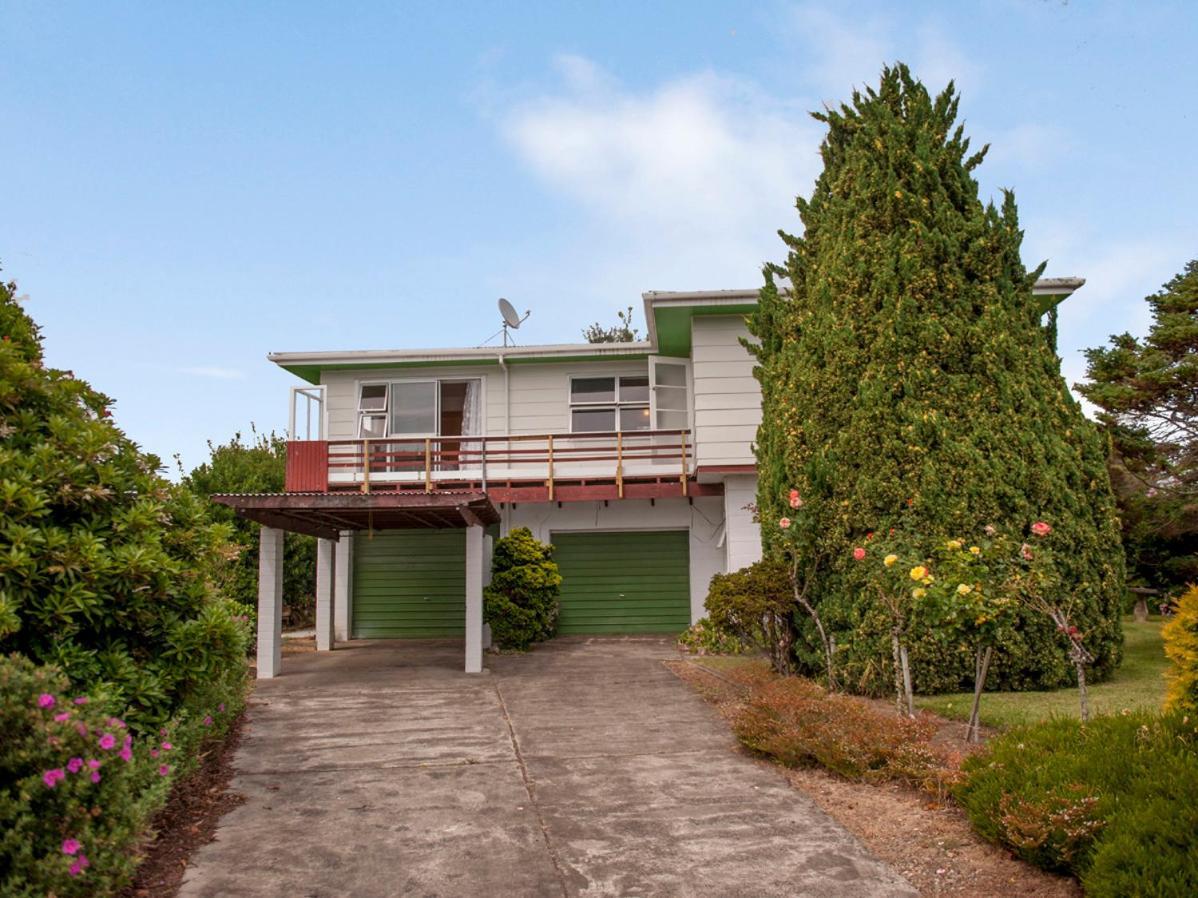 Holiday Haven - Whitianga Bach Villa Exterior photo