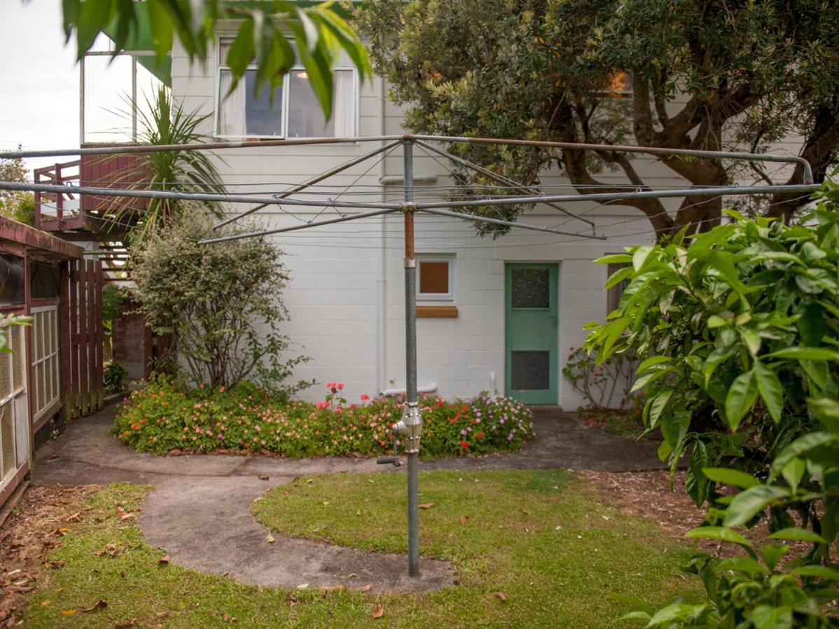 Holiday Haven - Whitianga Bach Villa Exterior photo